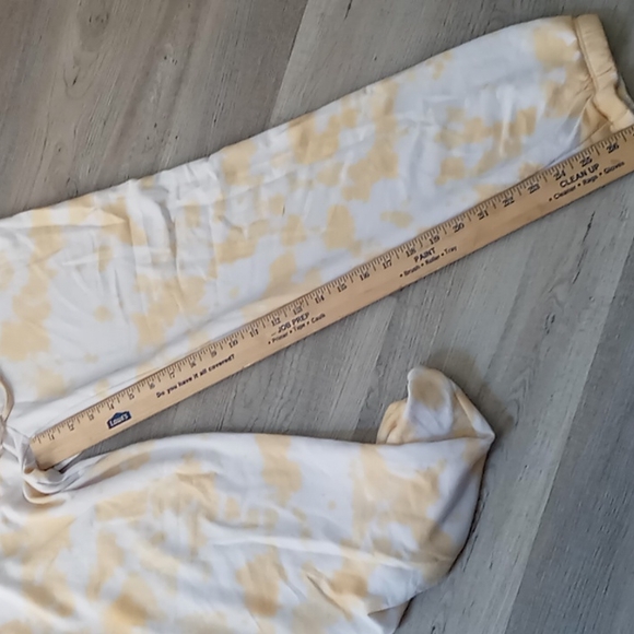COPY - Lulu's yellow and white tie dye soft jogger sweatpants size small - Picture 7 of 9
